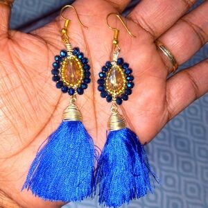 Gorgeous Dangling Tassel Earrings